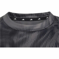 adidas camiseta manga corta niño CAMISETA SPORT ICONS ALL-OVER GRAPHIC vista detalle