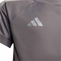 adidas camiseta manga corta niño PILOTO AUDI F1 TEAM RPLICA vista detalle