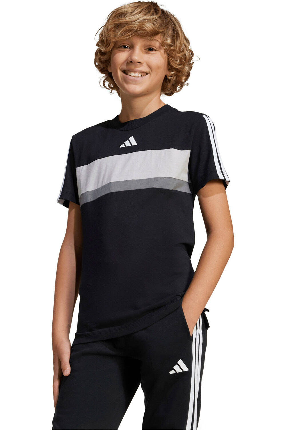 adidas camiseta manga corta niño SEASONAL ESSENTIALS TIBERIO 3 STRIPES vista frontal