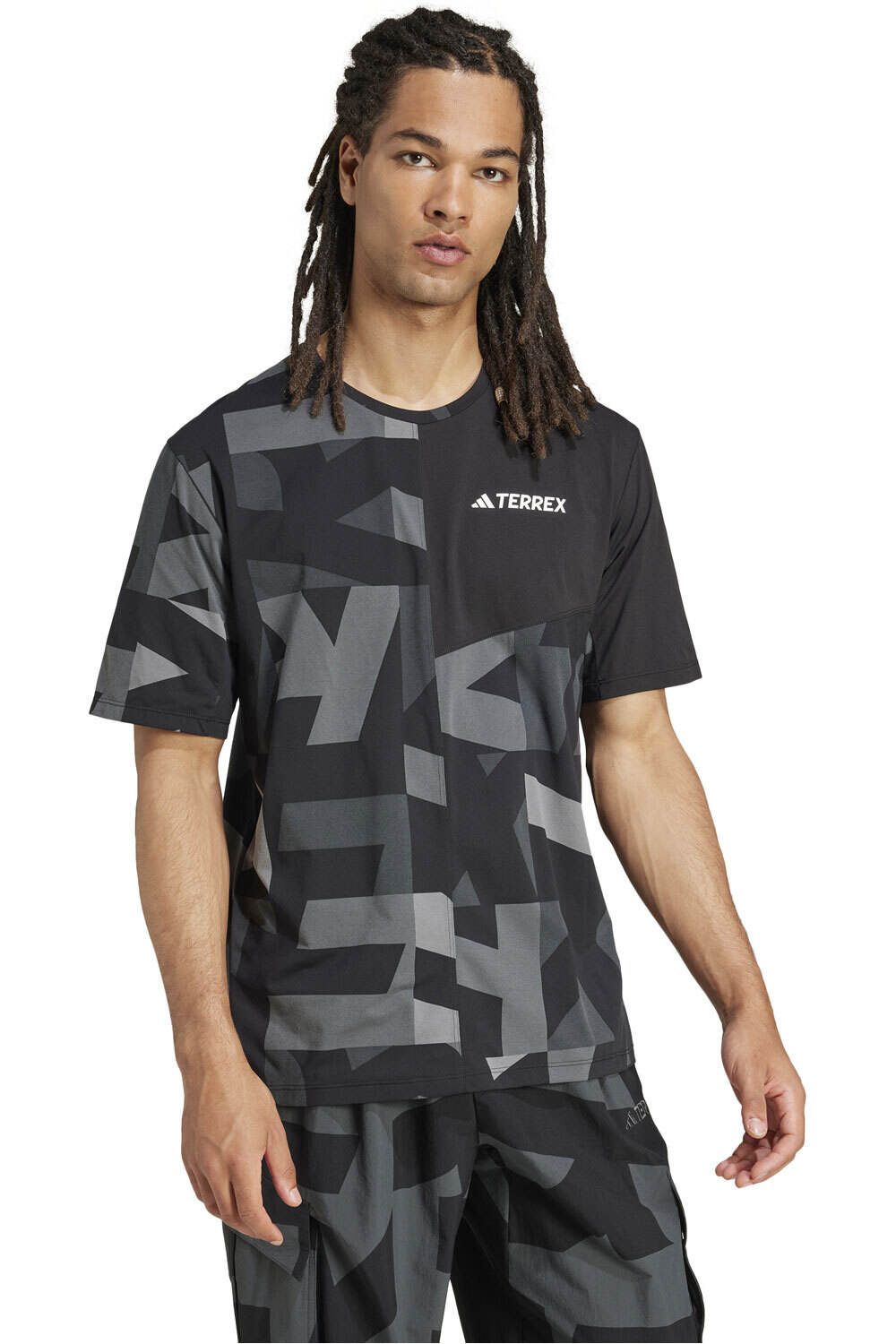 adidas camiseta montaña manga corta hombre MT AOP TEE vista detalle