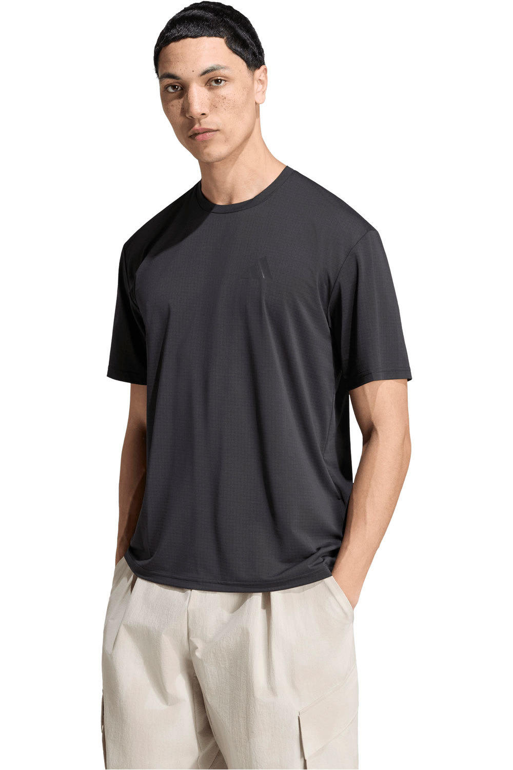 adidas camiseta montaña manga corta hombre MT LOG TECH T vista frontal
