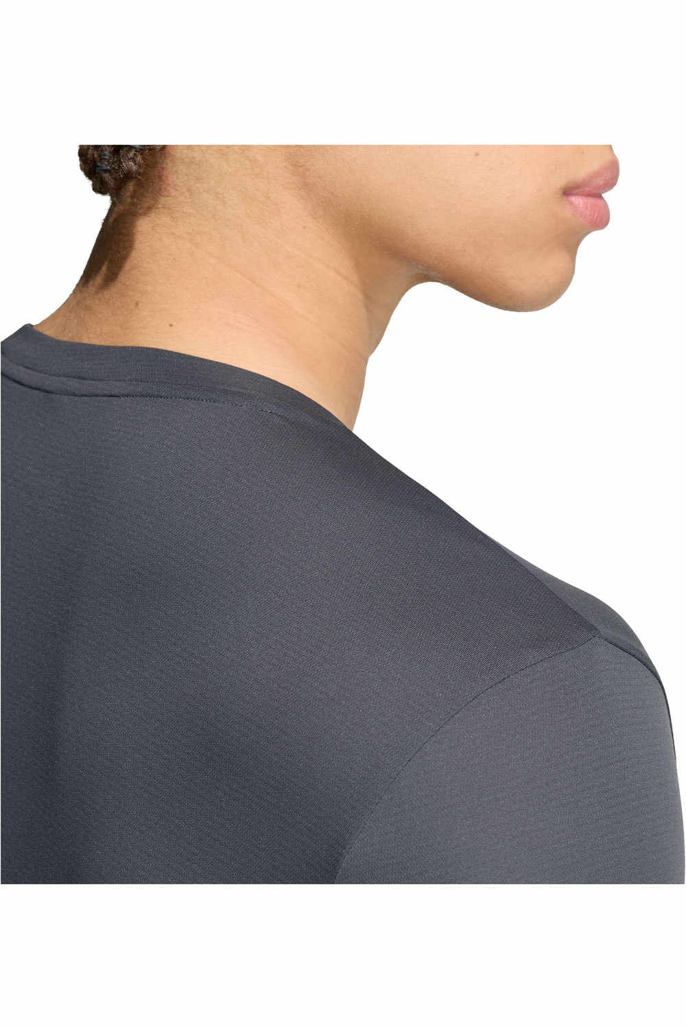 adidas camiseta técnica manga corta hombre Run Ess Tee M vista detalle