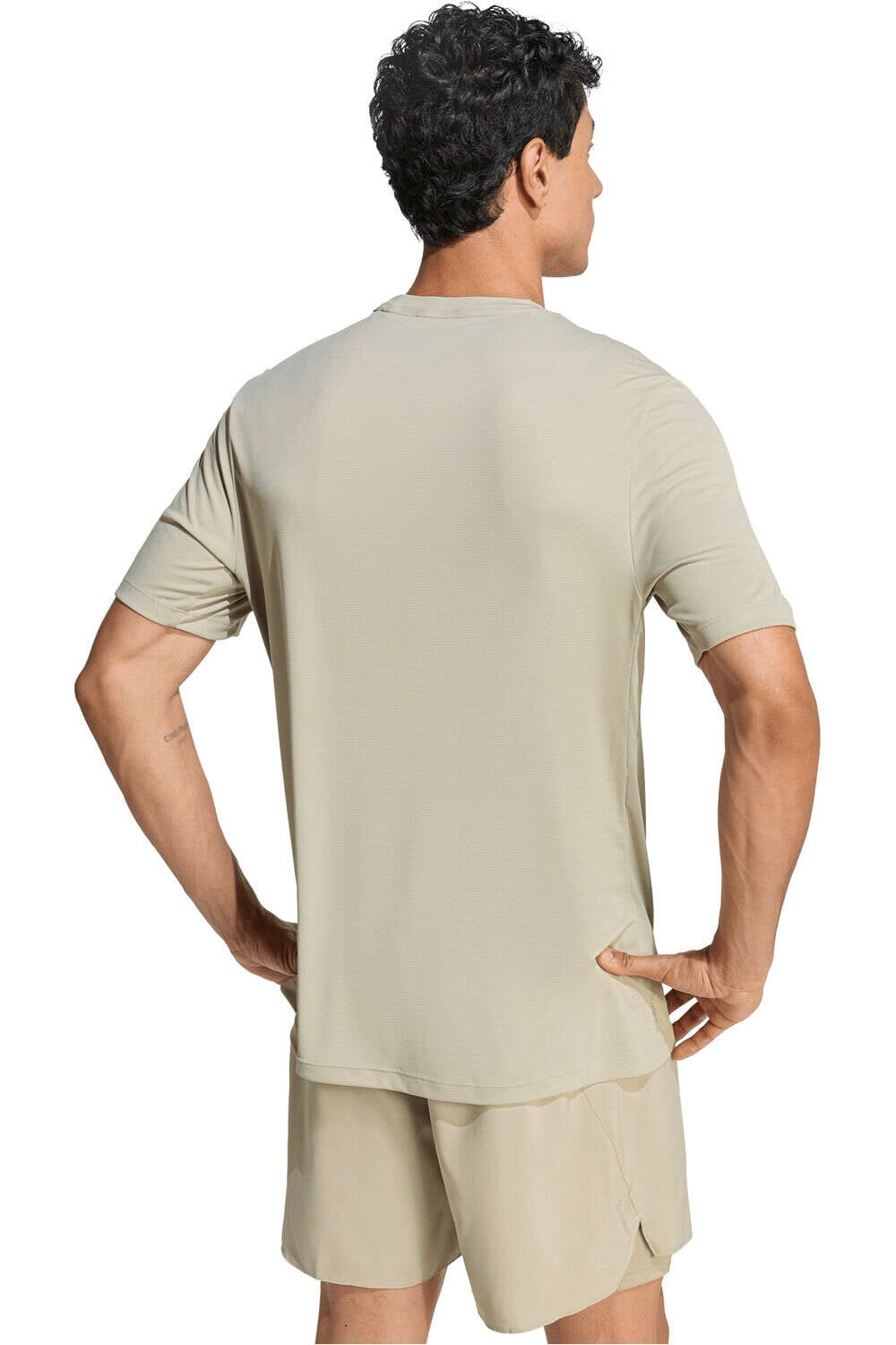 adidas camiseta técnica manga corta hombre Run Ess Tee M vista trasera