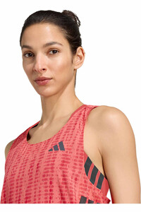 adidas camiseta técnica tirantes mujer ADIZERO vista detalle