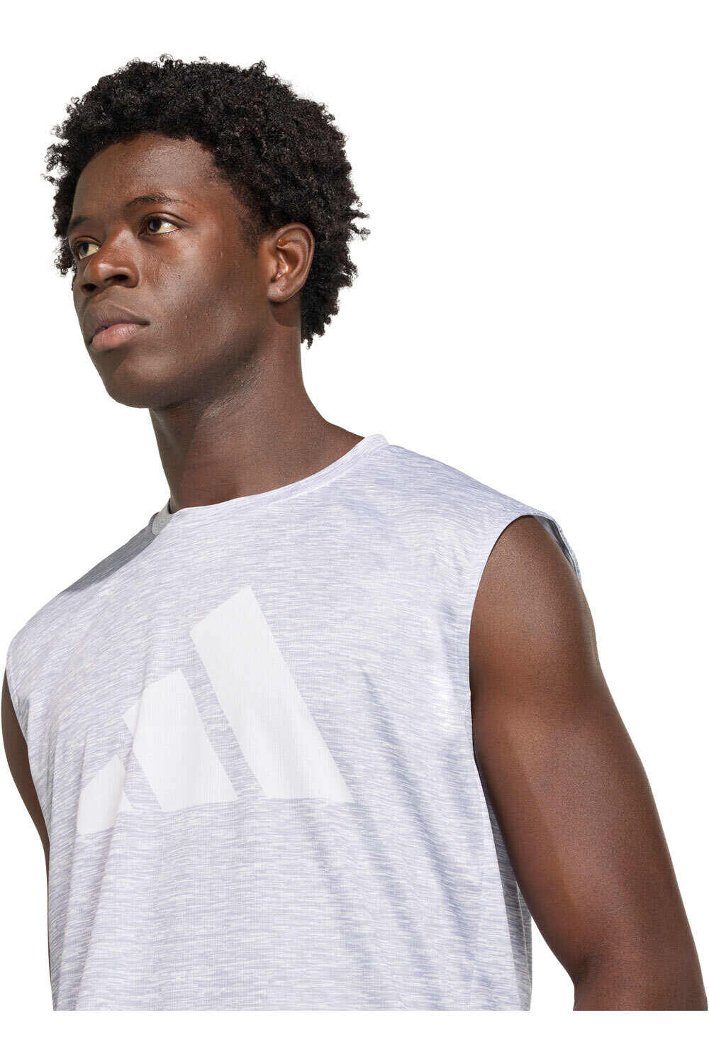 adidas camiseta tirantes fitness hombre ESSENTIALS BRANDLOVE vista detalle
