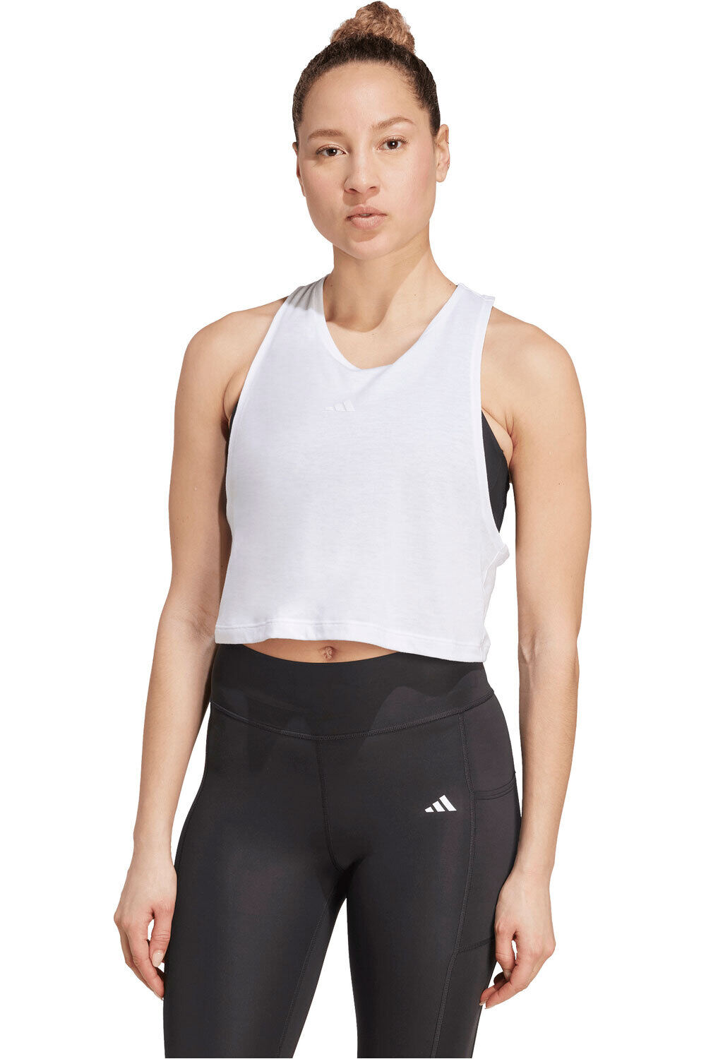 adidas camiseta tirantes fitness mujer YOGA ESSENTIALS CROPPED vista frontal