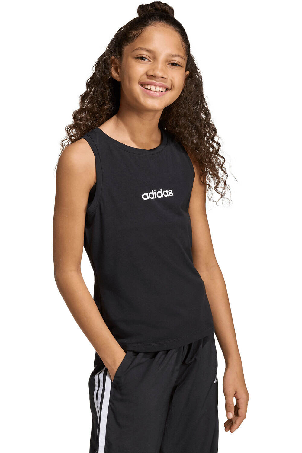 adidas camiseta tirantes niño LINEAR vista frontal