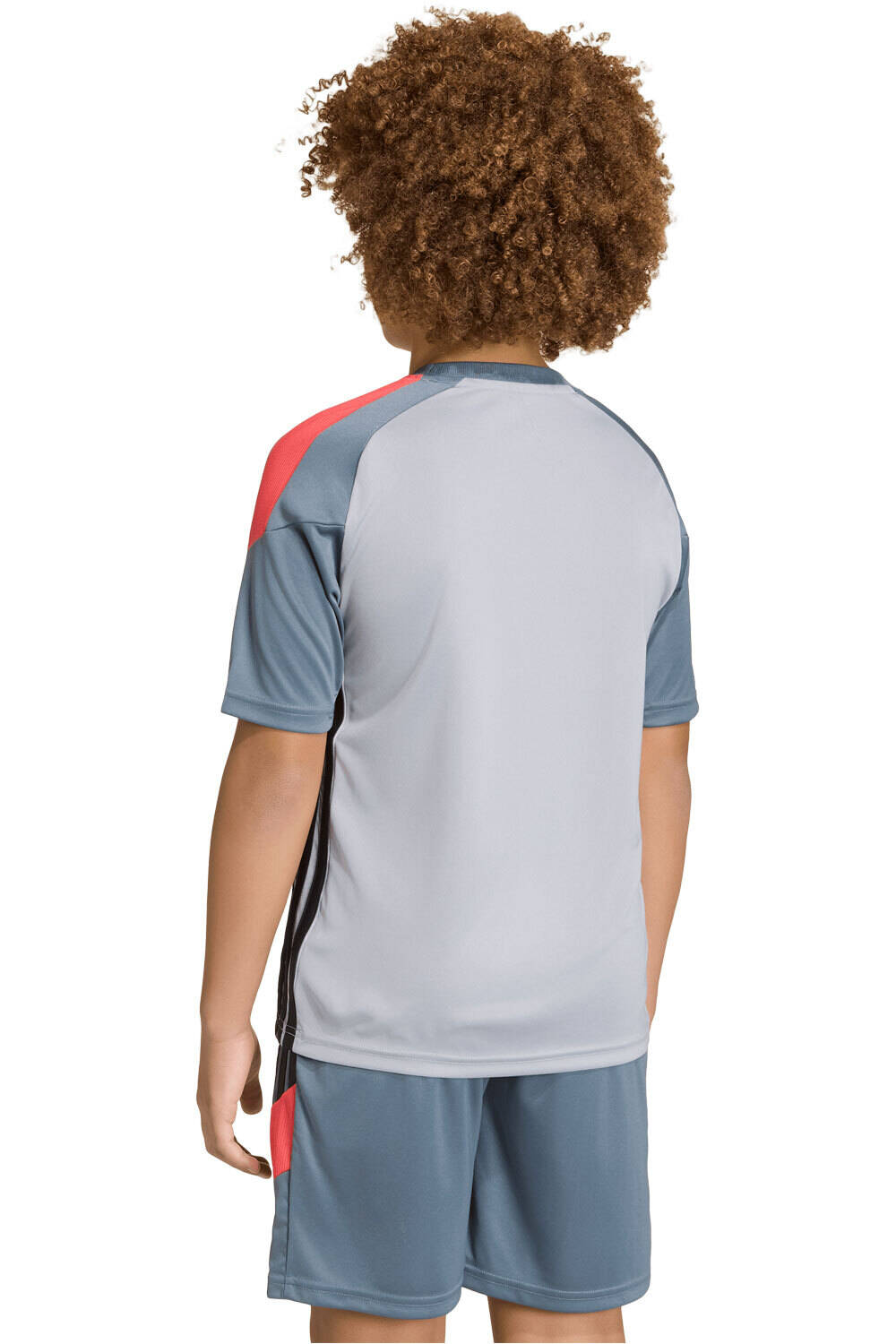 adidas camisetas entrenamiento futbol manga corta niño TIRO 26 ESSENTIALS vista trasera