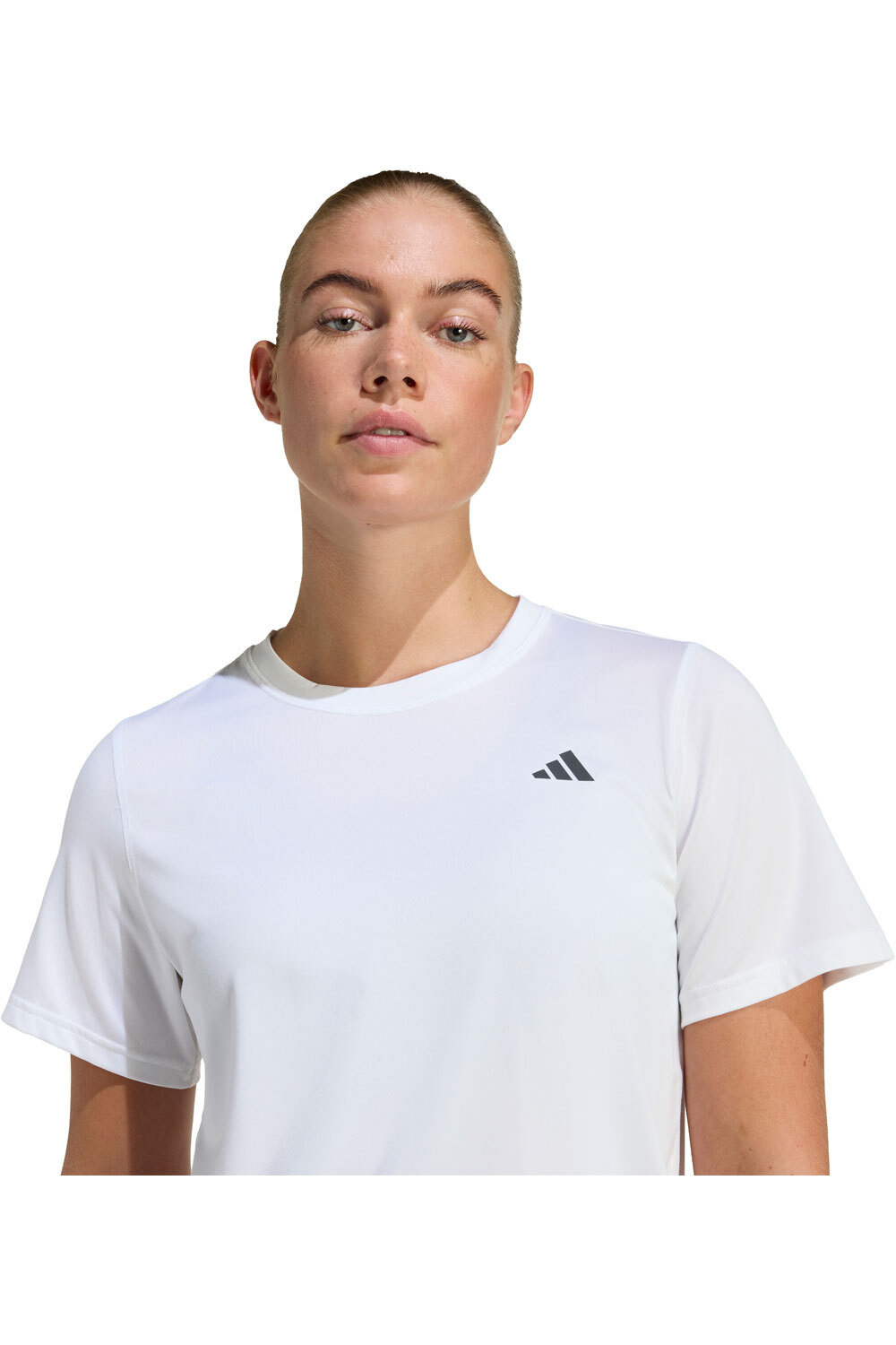 adidas camisetas fitness mujer ESSENTIALS vista detalle