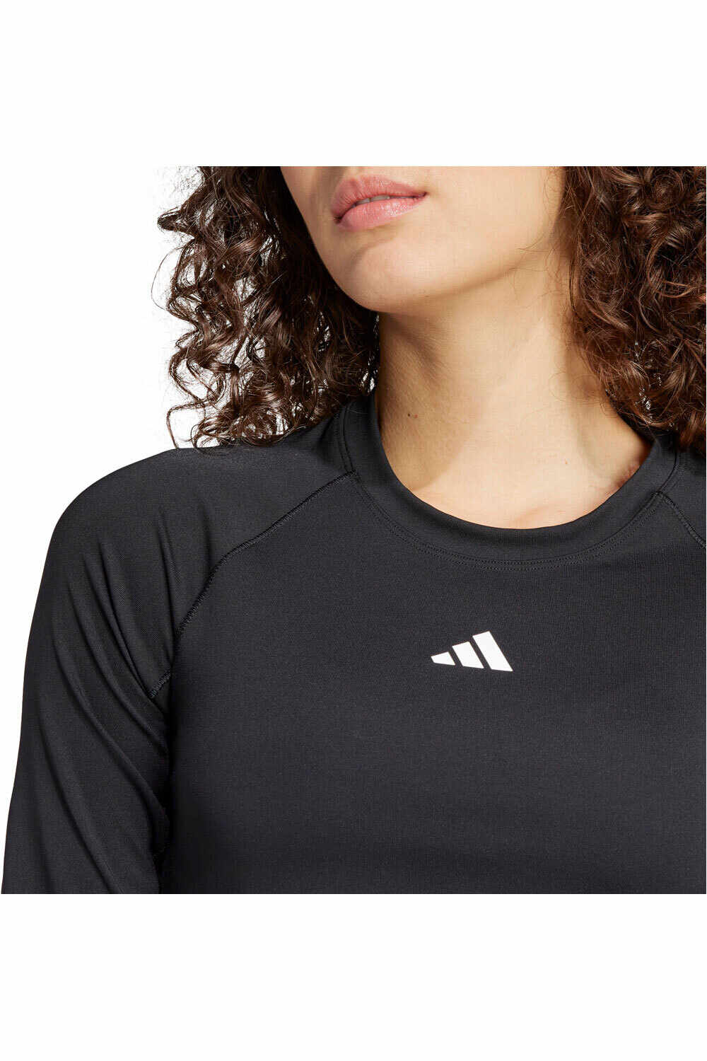adidas camisetas fitness mujer HYPERGLAM CROPPED vista detalle