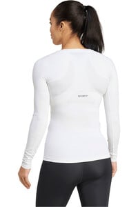 adidas camisetas fitness mujer TECHFIT vista trasera