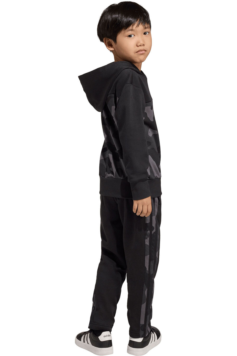 adidas chándal junior CAMUFLAJE SEASONAL ESSENTIALS vista trasera