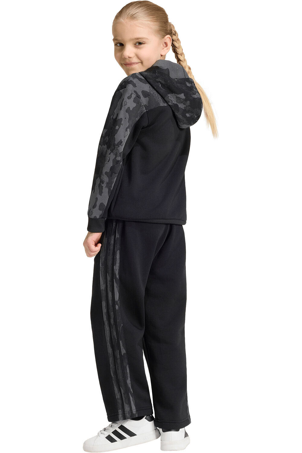 adidas chándal junior CHNDAL capucha Seasonal Essentials vista trasera