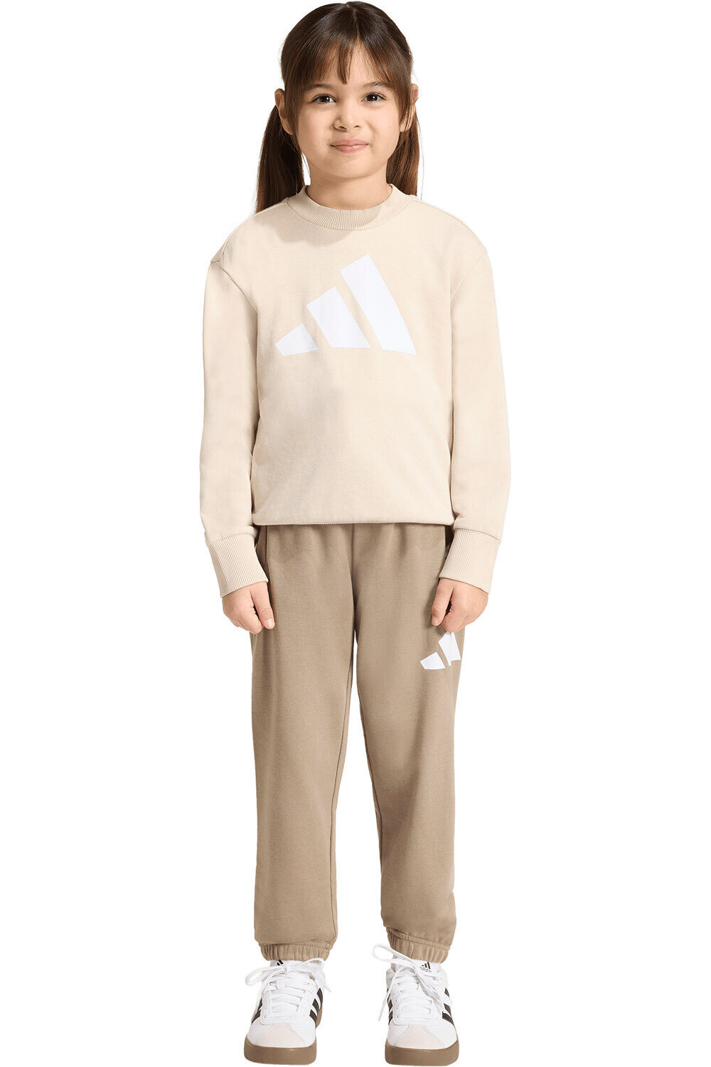 adidas chándal junior Conjunto sudadera y pantaln Essentia vista frontal