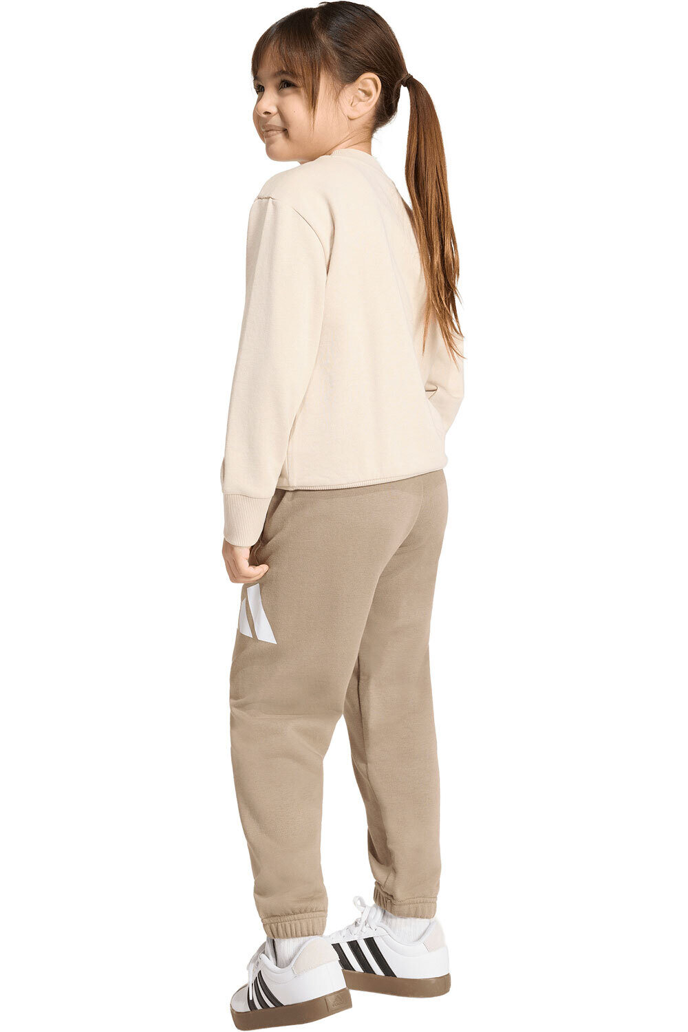 adidas chándal junior Conjunto sudadera y pantaln Essentia vista trasera