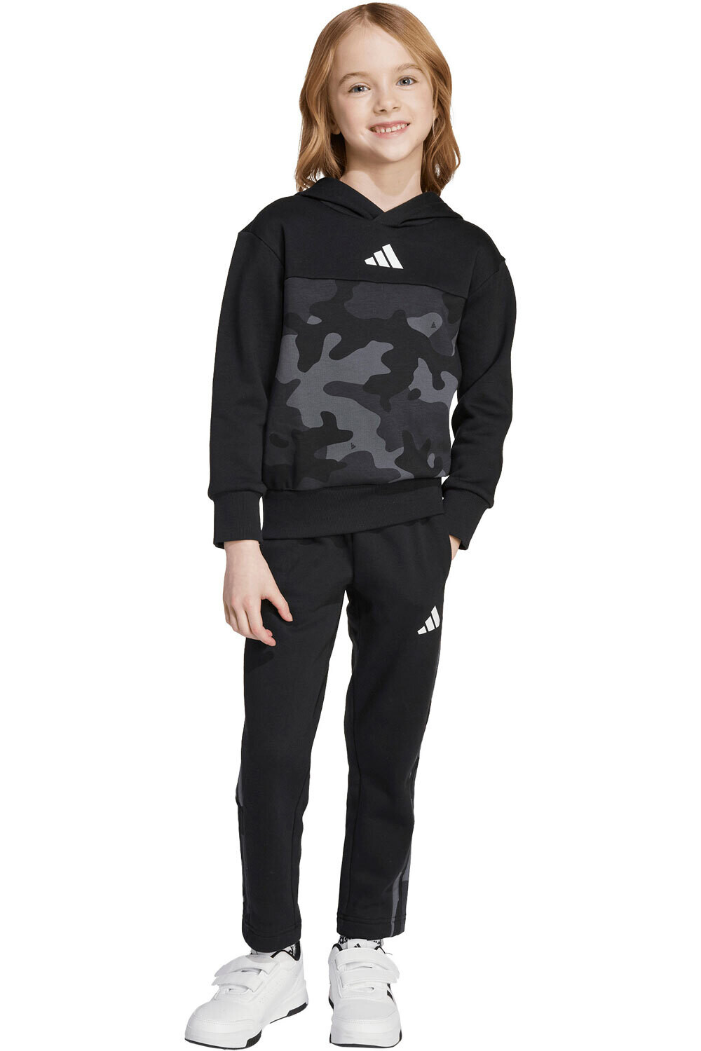adidas chándal junior SEASONAL ESSENTIALS CAMO vista frontal