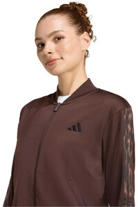 adidas chándal mujer CHNDAL ESTAMPADO LEOPARDO 3 STRIPES vista detalle