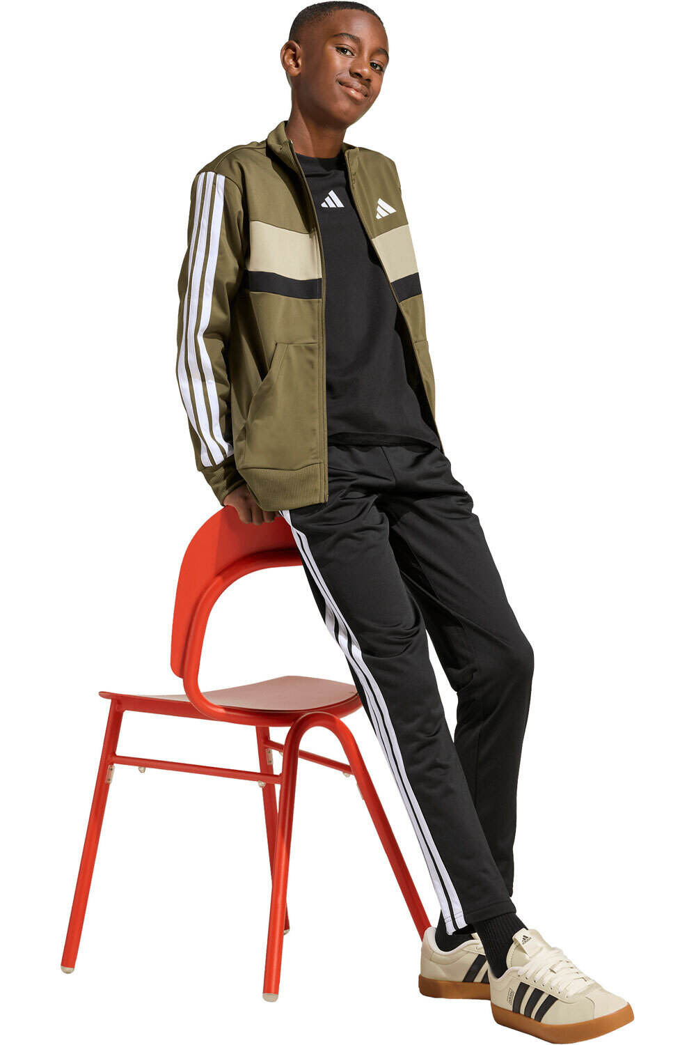 adidas chándal niño SEASONAL ESSENTIALS TIBERIO vista detalle
