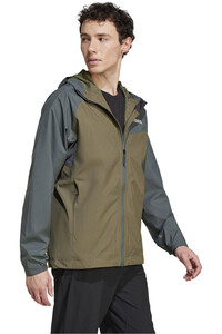 adidas chaqueta impermeable hombre MULTI 2L RAIN J vista detalle