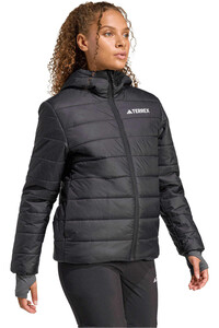 adidas chaqueta outdoor mujer TERREX MULTI ESSENTIALS CLIMAWARM vista detalle