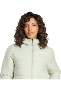 adidas chaqueta outdoor mujer TERREX MULTI ESSENTIALS CLIMAWARM vista detalle