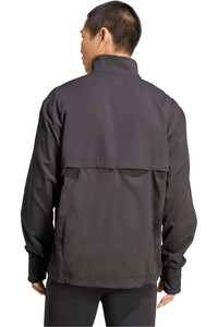 adidas CHAQUETA RUNNING HOMBRE OWN THE RUN WINTERIZED vista trasera