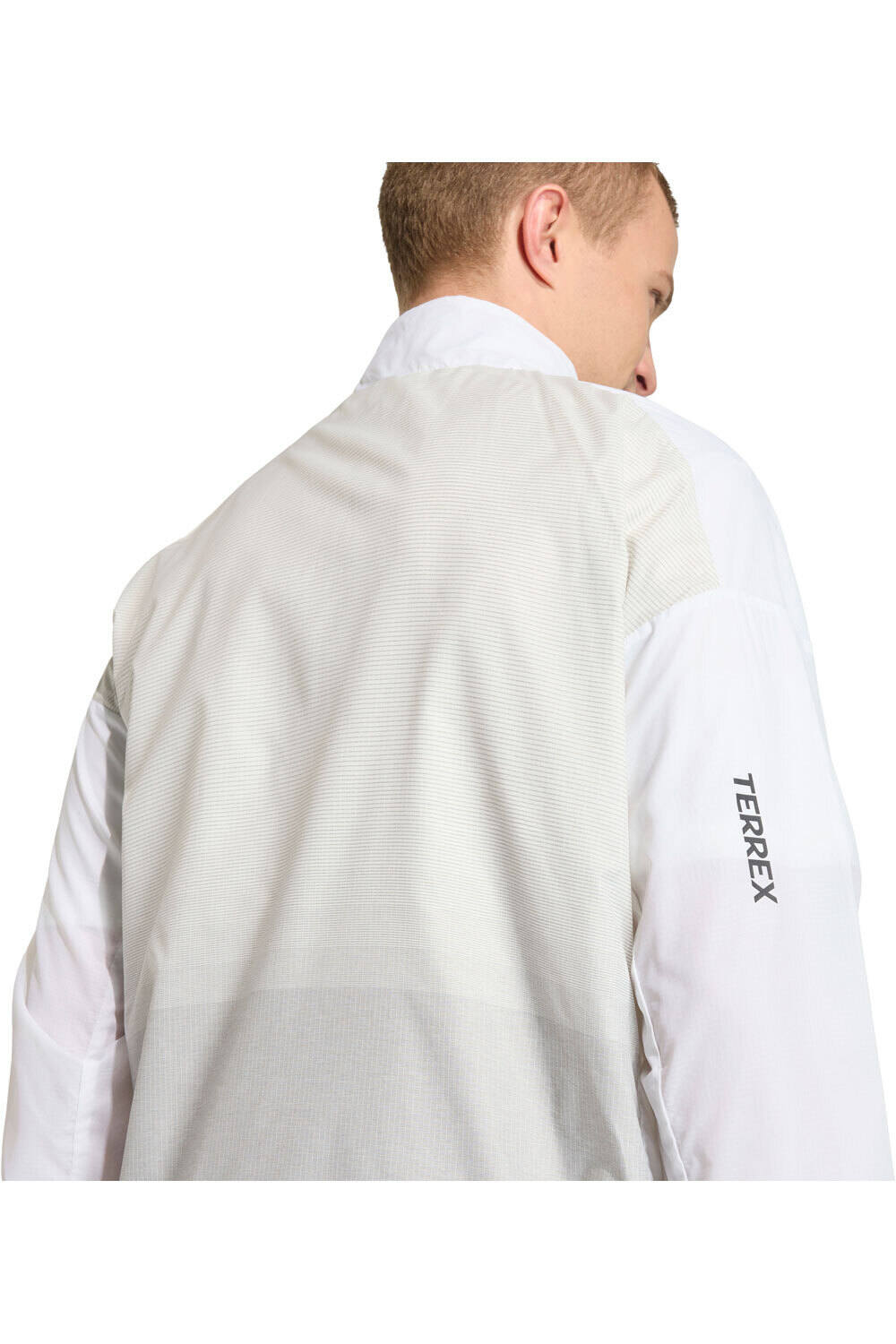 adidas chaqueta softshell hombre TERREX MULTI CLIMA365 WINDWEAVE vista detalle