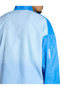 adidas chaqueta softshell hombre TERREX MULTI CLIMA365 WINDWEAVE vista detalle