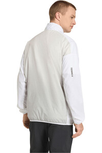 adidas chaqueta softshell hombre TERREX MULTI CLIMA365 WINDWEAVE vista trasera