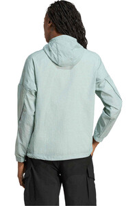 adidas chaqueta softshell mujer ANORAK TERREX XPLORIC WIND vista trasera