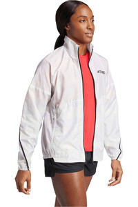 adidas CHAQUETA TRAIL RUNNING MUJER TERREX MULTI PRINTED WIND vista detalle