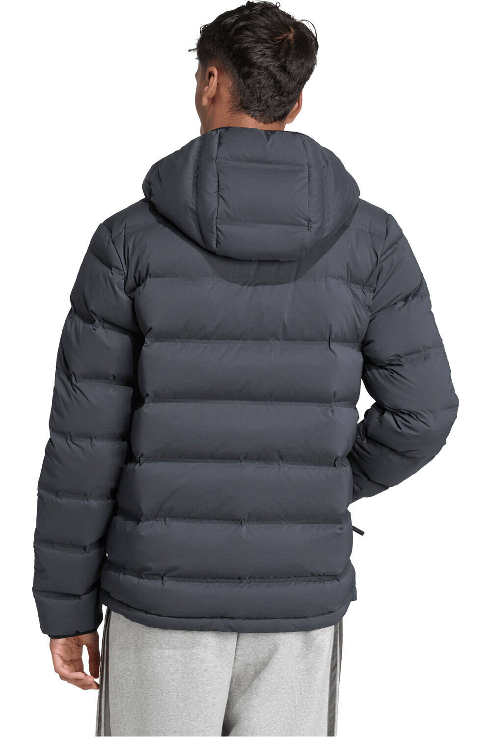 adidas chaquetas hombre Anorak capucha Helionic CLIMAWARM vista trasera