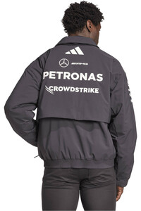 adidas chaquetas hombre MERCEDES AMG PETRONAS F1 TEAM vista trasera