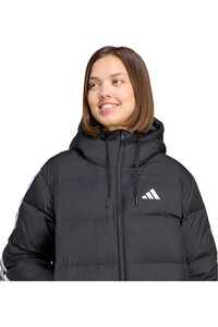 adidas chaquetas mujer Anorak capucha Essentials Climawarm 3 vista detalle