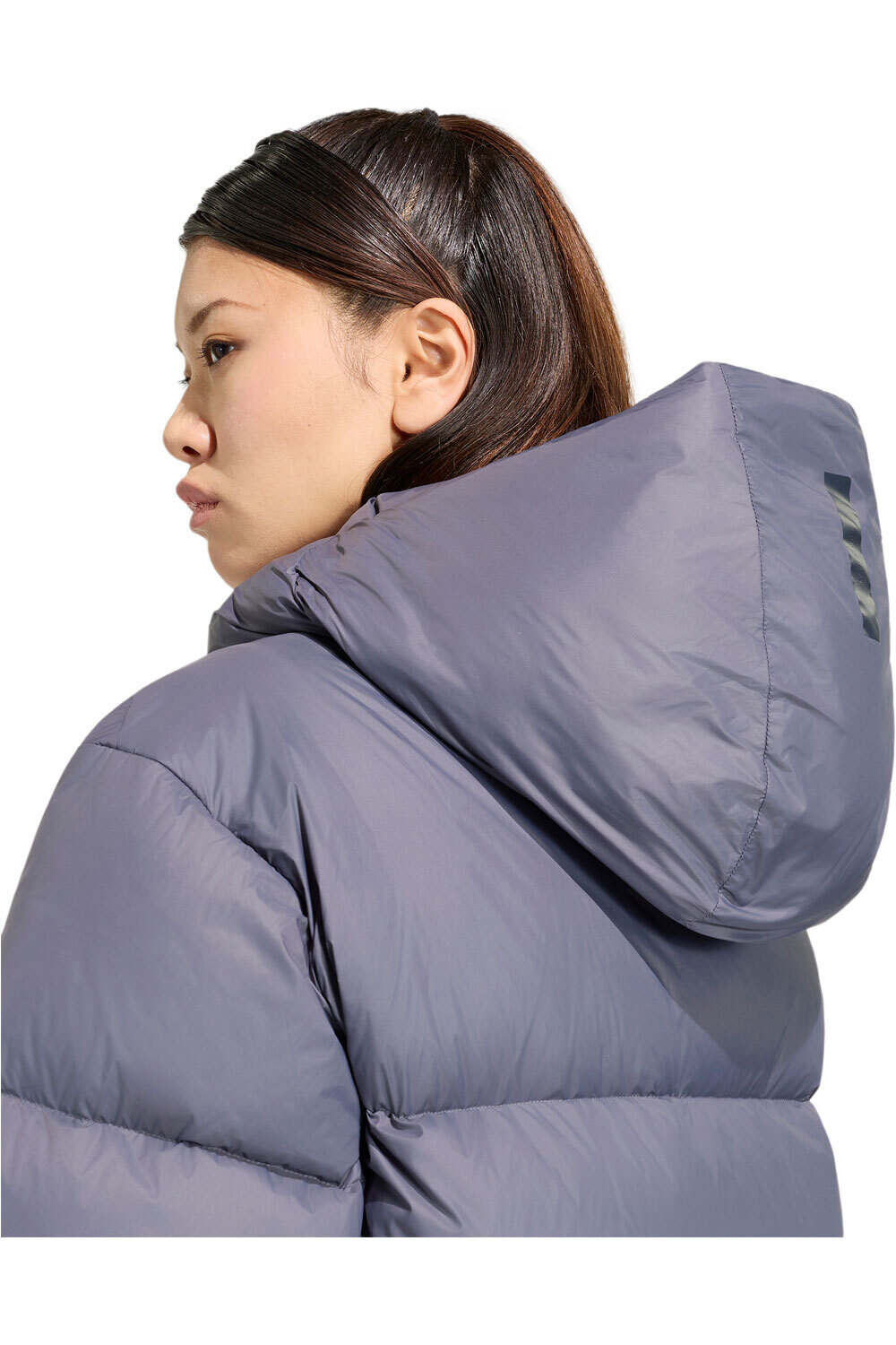 adidas chaquetas mujer ANORAK DE PLUMN ABULLONADO Z.N.E. vista detalle
