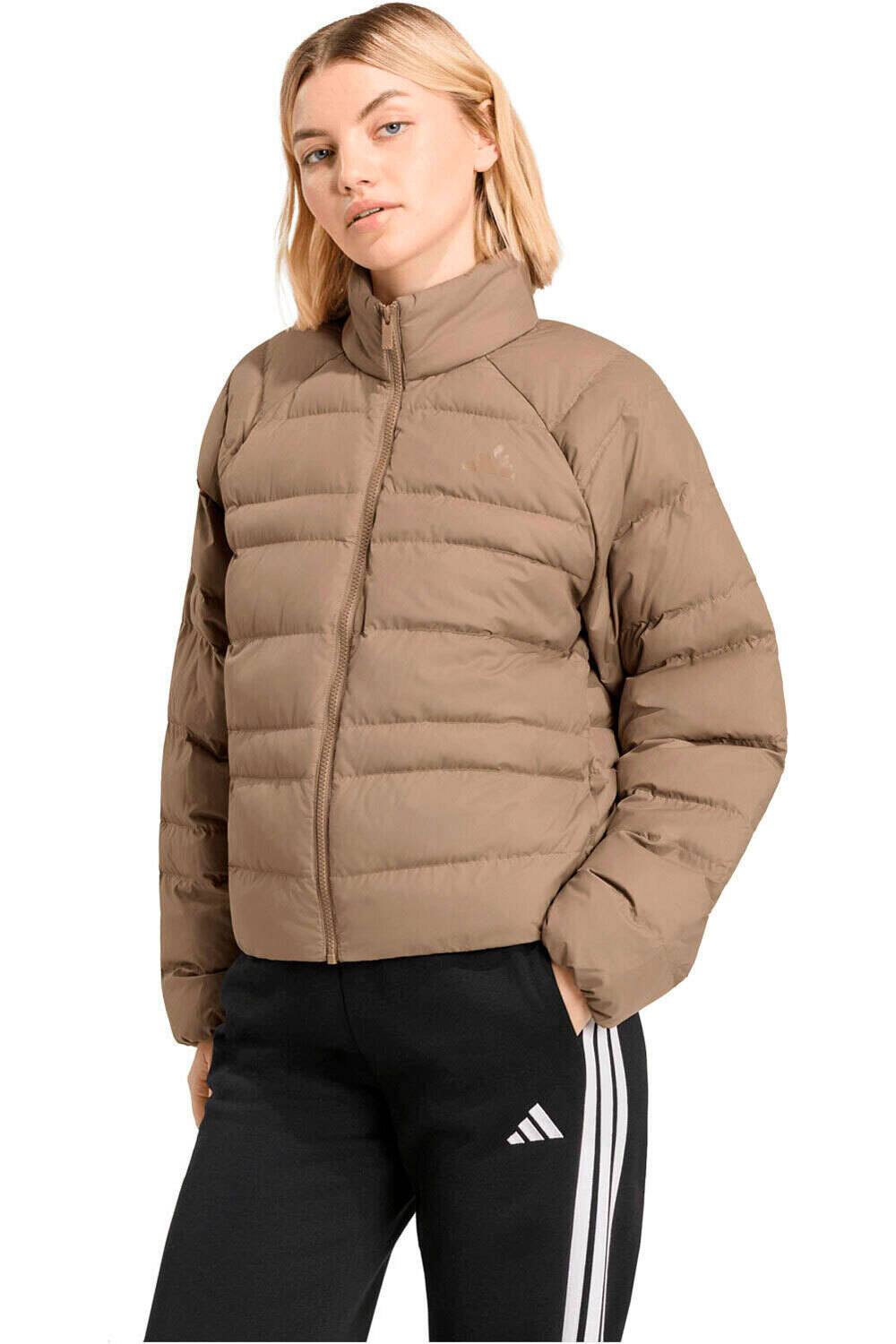 adidas chaquetas mujer CHAQUETA AISLANTE PLEGABLE ESSENTIALS vista frontal