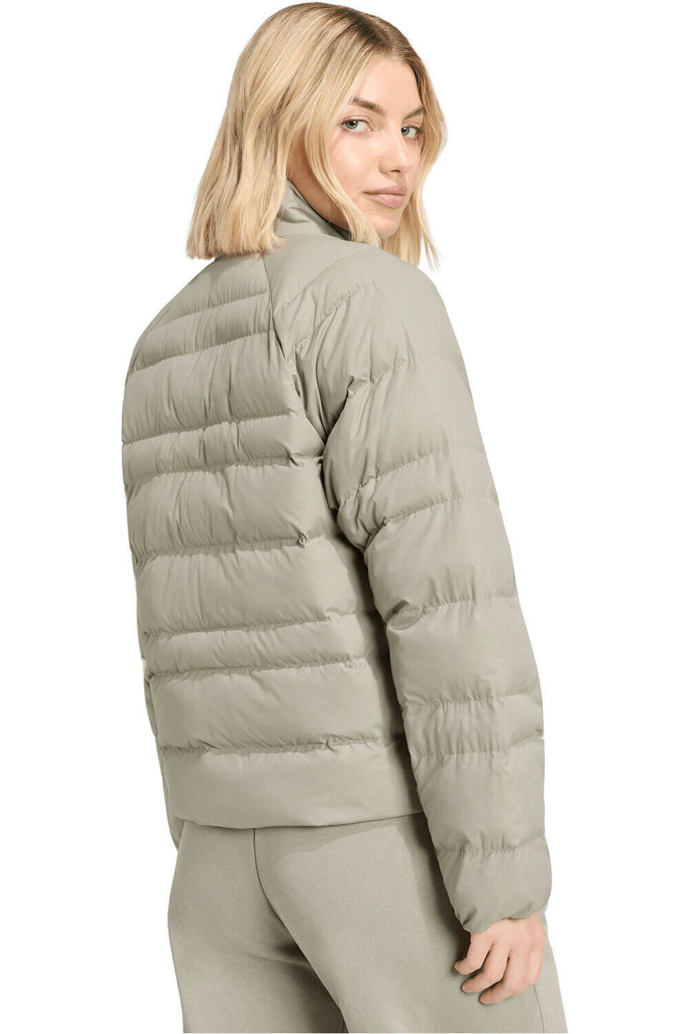 adidas chaquetas mujer CHAQUETA AISLANTE PLEGABLE ESSENTIALS vista trasera