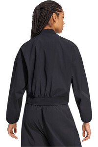 adidas chaquetas mujer Chaqueta BMBER ADIDAS Z.N.E. WOVEN vista trasera