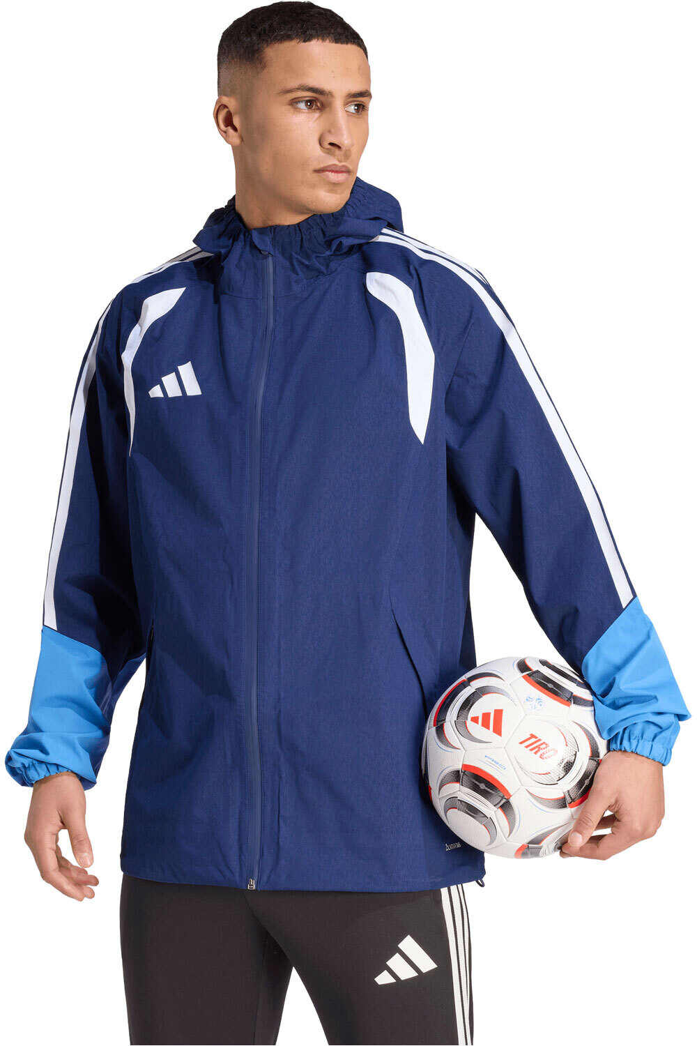 adidas chubasquero hombre TIRO 26 vista frontal