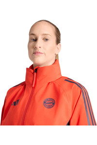 adidas chubasqueros y chaquetones entrenamiento fútbol B.MUNICH 26 RAIN JKTW vista detalle