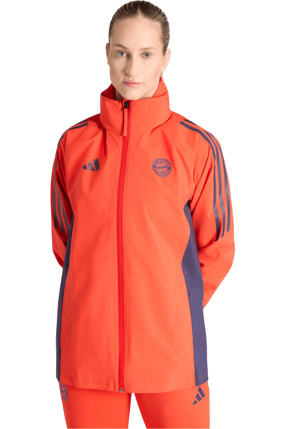 adidas chubasqueros y chaquetones entrenamiento fútbol B.MUNICH 26 RAIN JKTW vista frontal