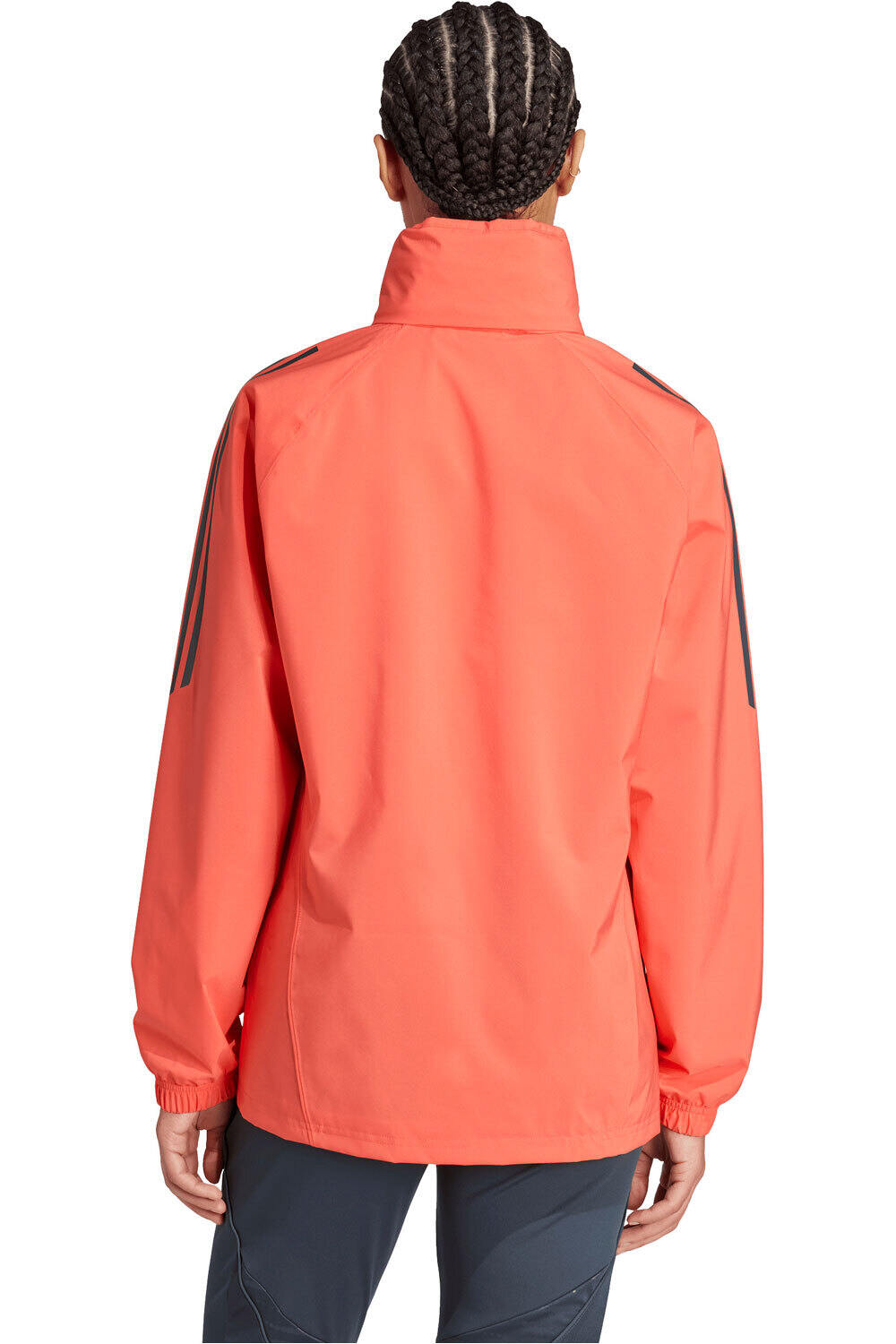 adidas chubasqueros y chaquetones entrenamiento fútbol B.MUNICH 26 RAIN JKTW vista trasera