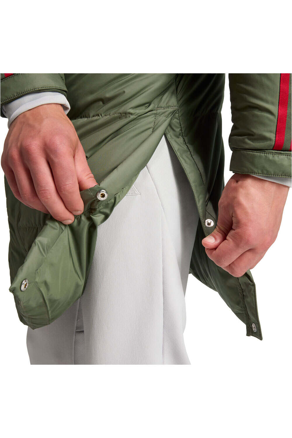 adidas chubasqueros y chaquetones entrenamiento fútbol FC BAYERN MNCHEN DE TEMPORADA vista trasera