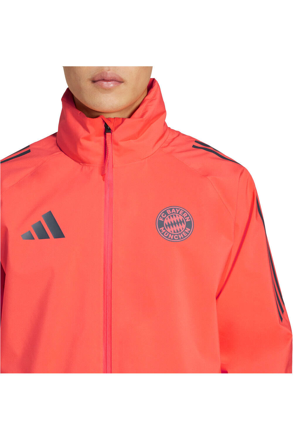 adidas chubasqueros y chaquetones entrenamiento fútbol FC BAYERN TIRO24 RAIN 04
