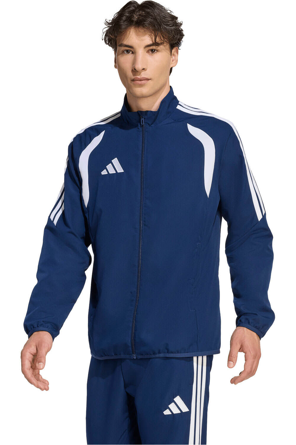adidas chubasqueros y chaquetones entrenamiento fútbol PRESENTACIN TIRO26 LEAGUE vista frontal