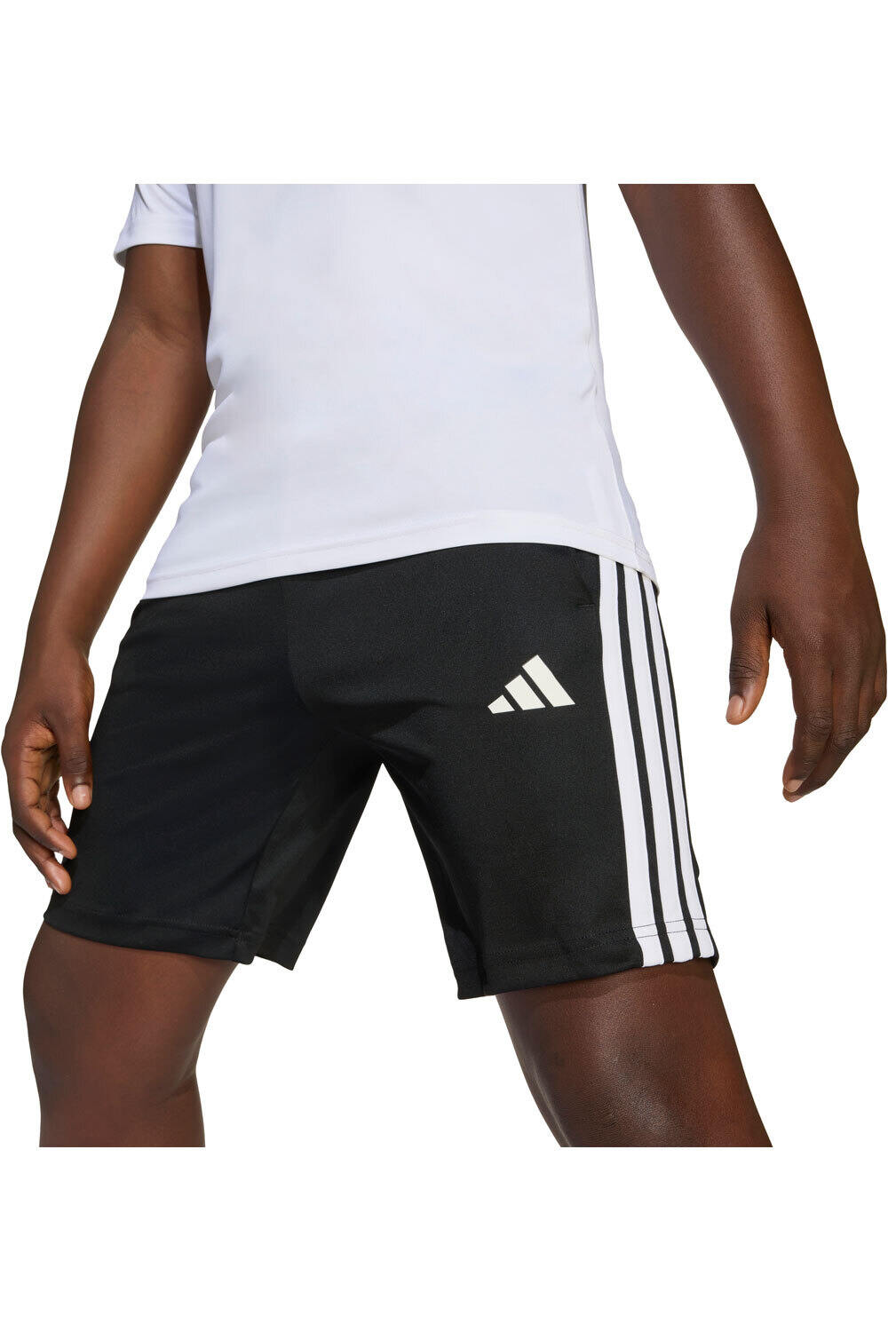 adidas conjunto junior Cjto camiseta y pant corto Train Ess 3S vista detalle