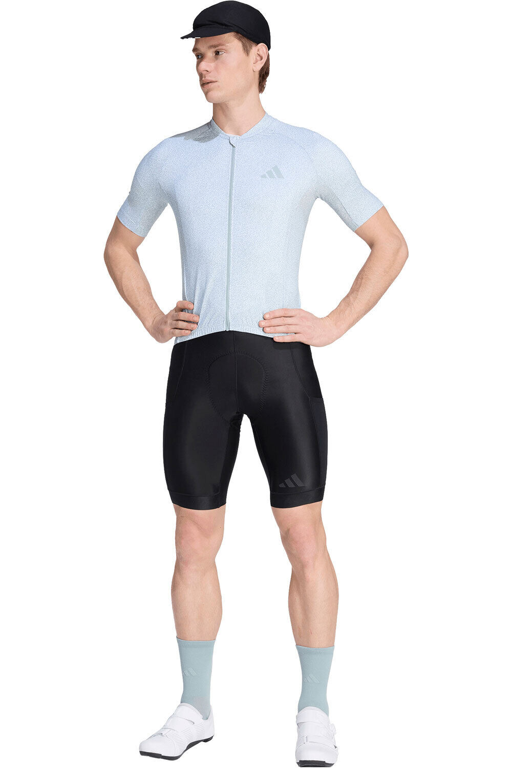 adidas culotte corto hombre CULOTTE ESS BIB CRGO M vista detalle