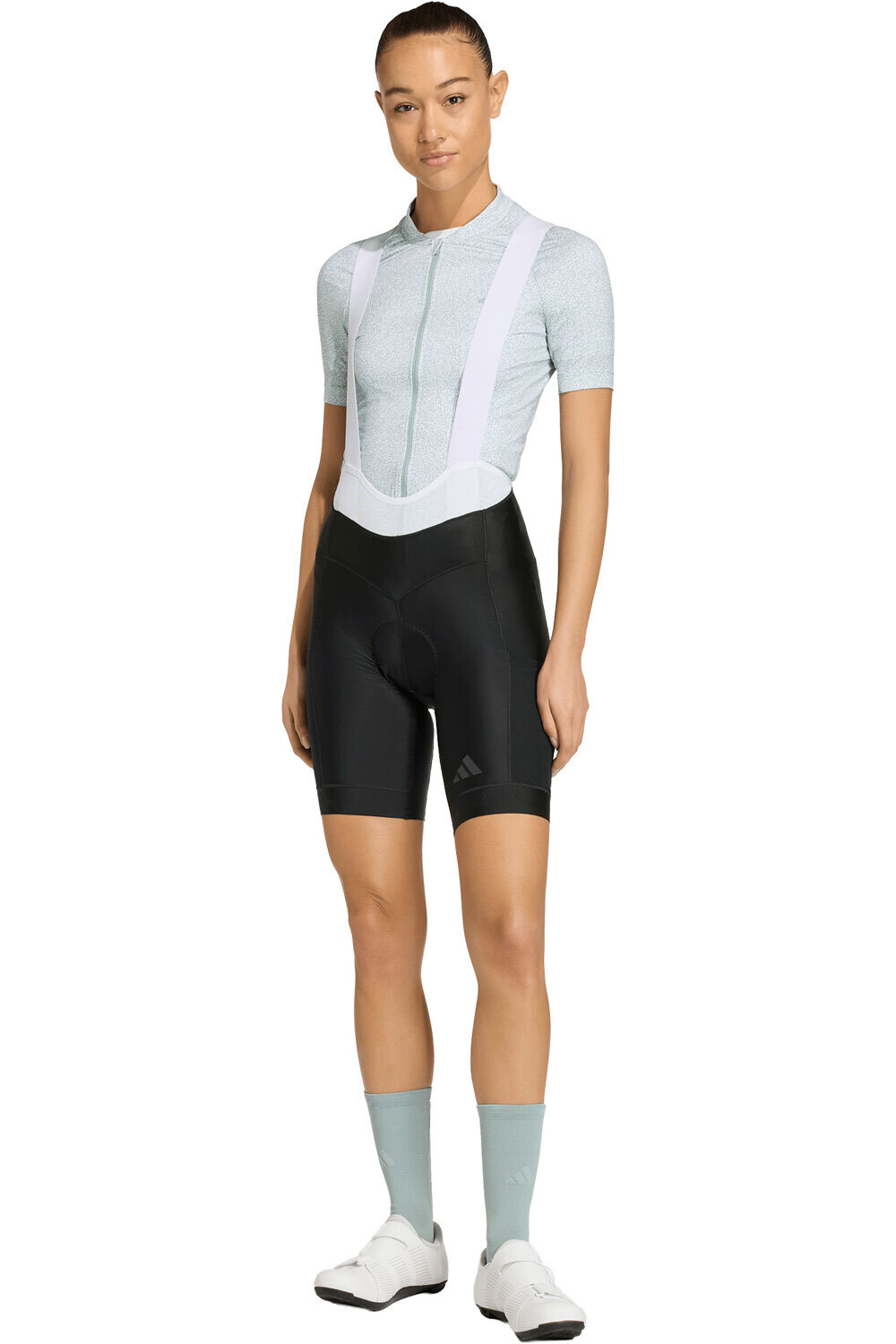 adidas culotte corto mujer CULOTTE ESS BIB CRGO W vista frontal