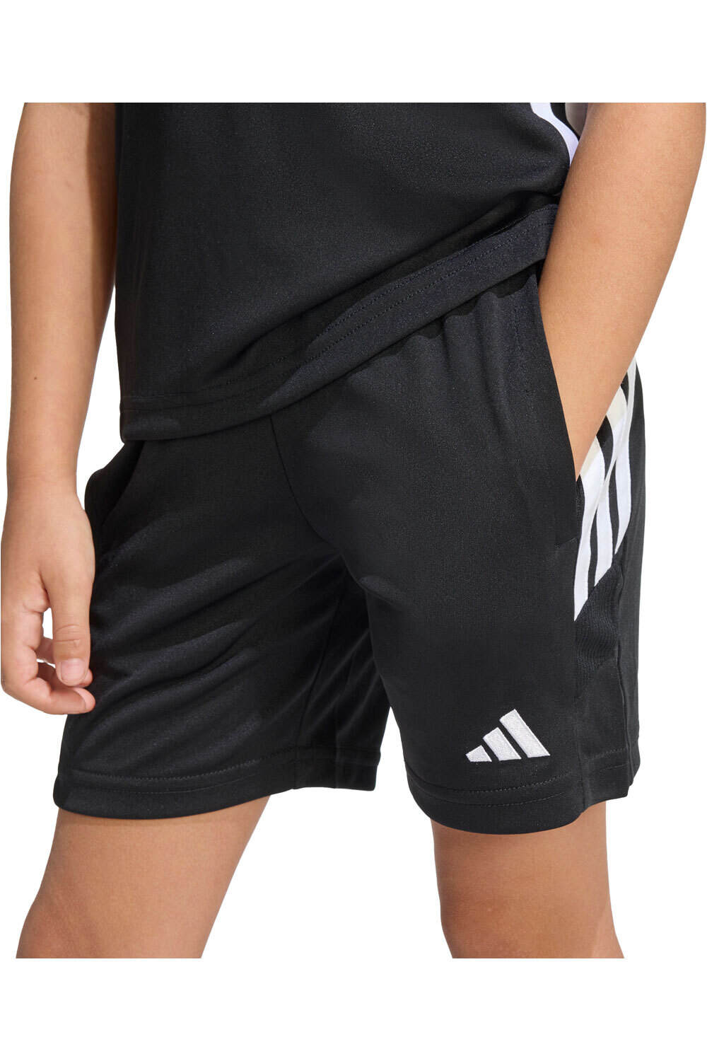 adidas equipación fútbol niño CONJUNTO TIRO 26 ESSENTIALS 04