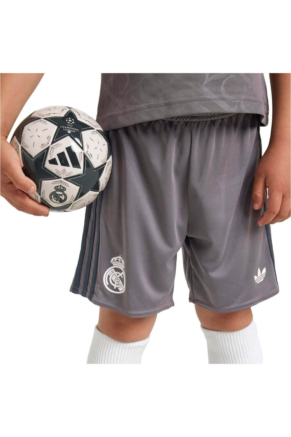 adidas equipación fútbol niño R.MADRID 25  3  MINI 03